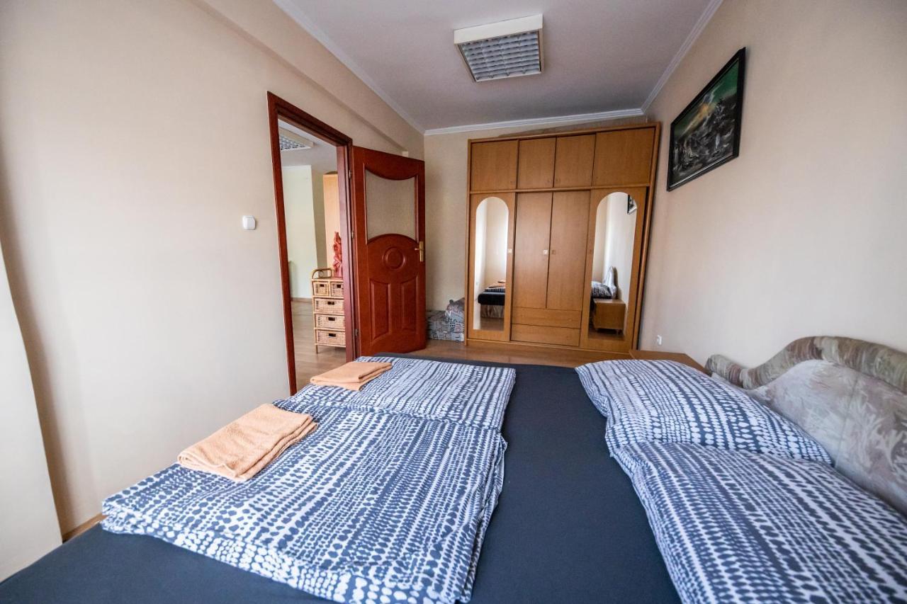 Ferienwohnung Elit Apartman Debrecen Exterior foto